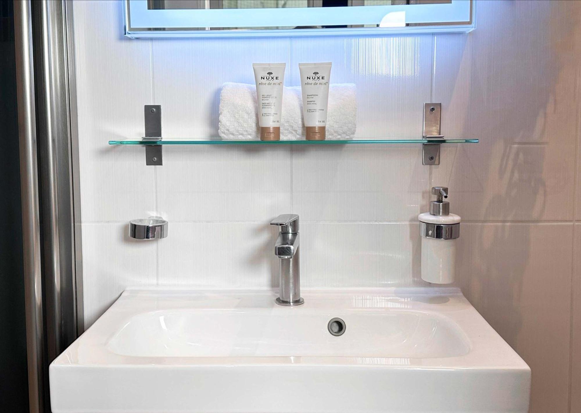 Welcoming Apartment Near Louvre Museum Paris Bagian luar foto
